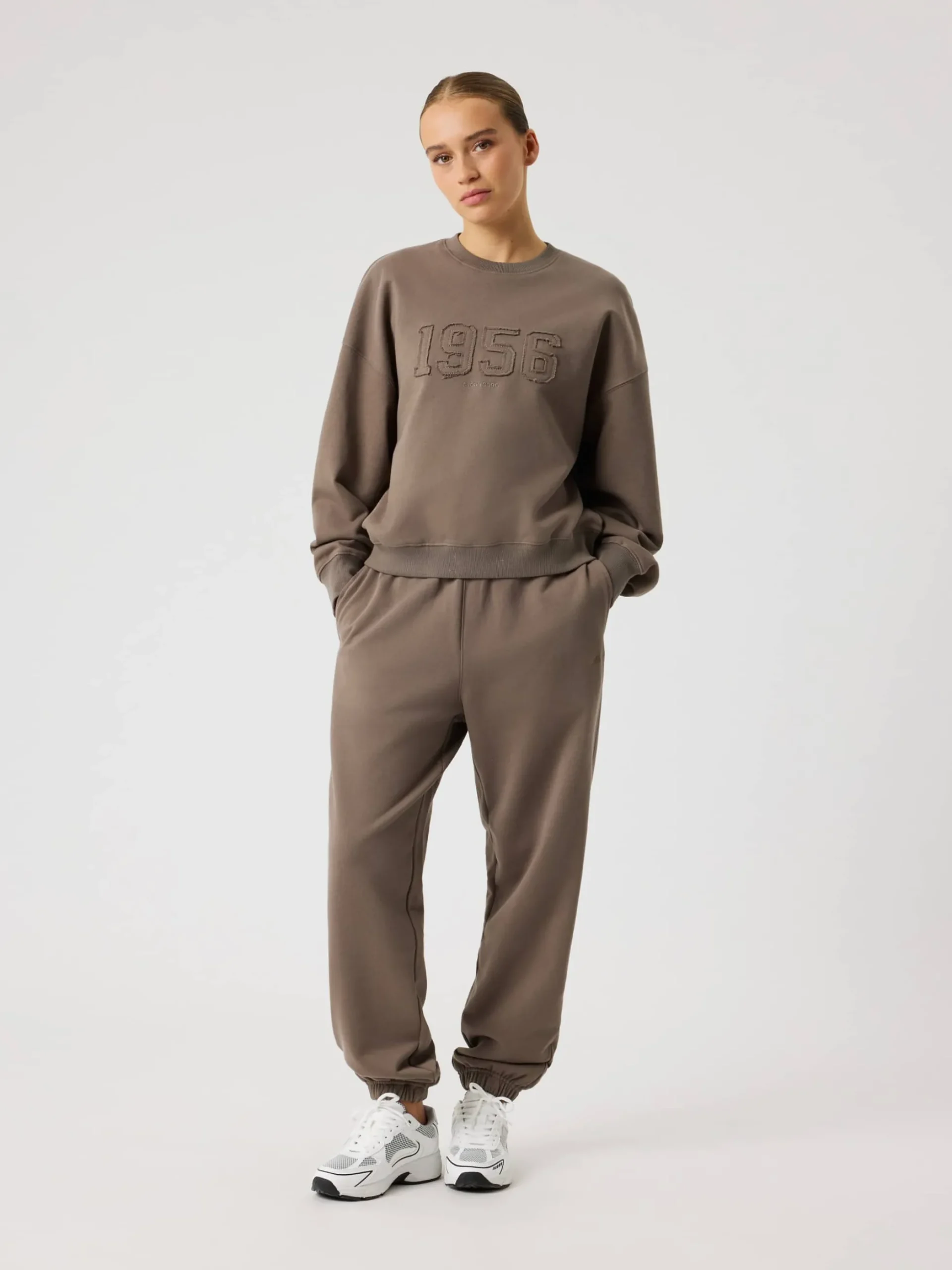 Studio Oversized Sweatshirt